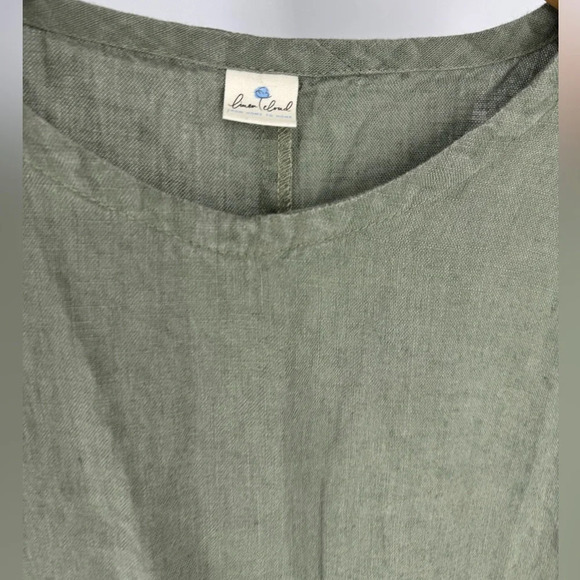 Linen Cloud asymmetrical hem sage green tunic - Picture 3 of 4